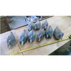9 FLOATING DUCK DECOYS