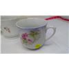 Image 6 : FLOWER AND HORSE SHAVING MUGS