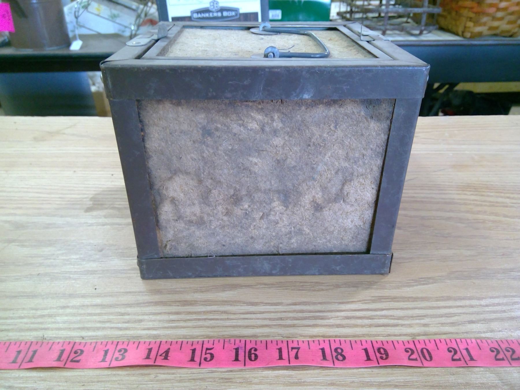 WONDER WORM VINTAGE WORM BAIT BOX