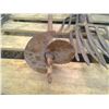 Image 5 : LOT OF GROUND DIGGING TOOLS