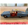 Image 2 : 1/42nd Scale Ford Thunderbird Toy Car w/ Trailer