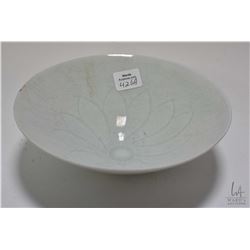 Crackle glazed creamy white petal bowl, purportedly 17th-18th century, 7" in diameter