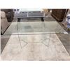 Image 1 : GLASS TABLE