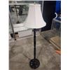 Image 2 : SINGLE STANDING LAMP