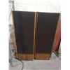 Image 2 : 2 REALISTIC SPEAKERS