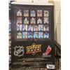 Image 2 : 2 POSTERS OF UPPER DECK HOCKEY CARDS
