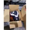 Image 3 : BOX OF ASSORTED HATS & CHRISTMAS THEMED ITEMS