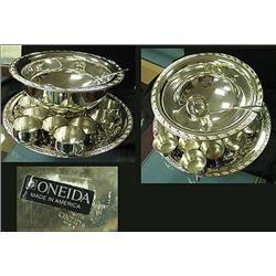 Oneida silver plate punch bowl with 12 