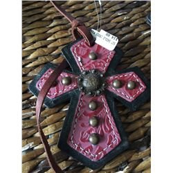 SADDLE CROSS/NEEDS TO BE GLUED