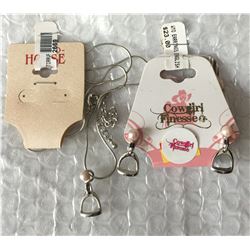 PEARL ENGLISH STIRRUP NECKLACE AND EARRINGS/NICKEL FREE