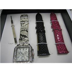 3 IN ONE WATCH/INCLUDES SCREW DRIVER/NEEDS BATTERY