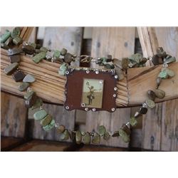 2 LAYER GREEN STONE CHUNKY NECLACE WITH VINTAGE PENDANT/High quality chunky necklace Vintage cowgirl