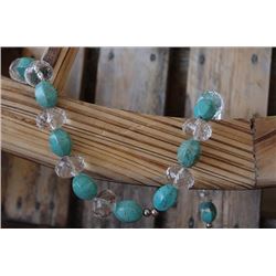 GREEN AND CLEAR CRYTAL CHUNKY NECKLACE/9"