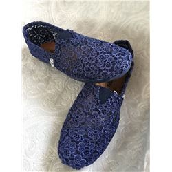 LADIES SLIP ON FLORAL SHOES-NAVY BLUE/size 9