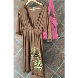 BROWN RUFFLE DRESS/GREEN DESIGN ON BOTTOM/SIZEX-LARGE/ PINK COWGIRL FINESSE TOTE BAG*THIS DRESS HAS 