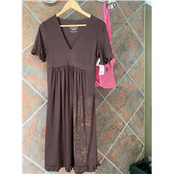 DARK BROWN RUFFLE DRESS/GOLD CROSSES/ STUDDED  DESIGN ON BOTTOM/SIZE LARGE / COWGIRL FINESSE FINESSE