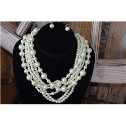 MULTISTRAND BEIGE PEARL NECKLACE/ADJUSTABLE CLASP CLOSURE