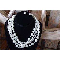 MULTISTRAND WHITE PEARL NECKLACE/ADJUSTABLE CLASP CLOSURE