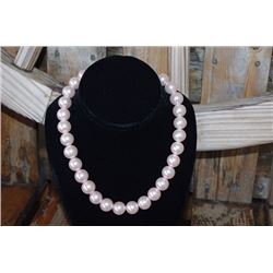 LARGE PINK PEARL NECKLACE
