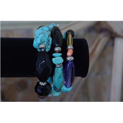 TURQUOISE MULTICOLORED TRIPLE LAYER STONE/BEADED BRACELET