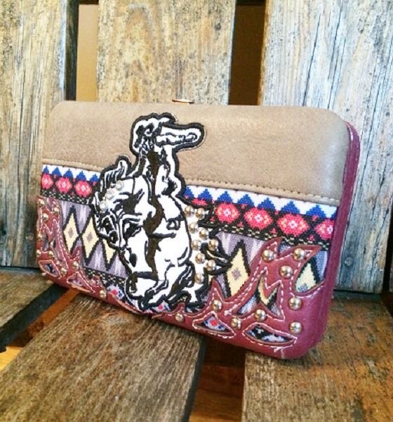 WESTERN BRONC DESIGN BURGANDY AND TAN/AZTEC WALLET/clasp closure