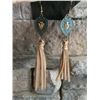 Image 1 : BROWN FRINGE HOOK EARRINGS WITH ARROWHEAD DESIGN CONCHO