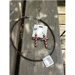 BROWN LEATHER ROPE NECKLACE/ GOLD AND BROWN CHEVRON  EARRINGS*EARRINGS ARE SCRATCHED UP A BIT BUT ST