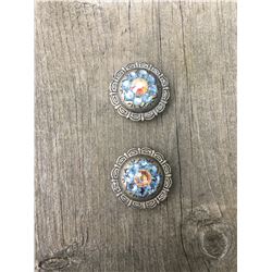 2 LIGHT BLUE/IRREDESCENT SWAROVSKI CRYSTALS/SMALL  1" ANTIQUE SILVER ROUND CONCHO**COMES WITH CHICAG