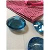 Image 2 : 5 BLUE DIAMOND PAPER WEIGHTS/ 1 LARGE,4 SMALL*COMES WITH A COWGIRL FINESSE TOTE BAG!!