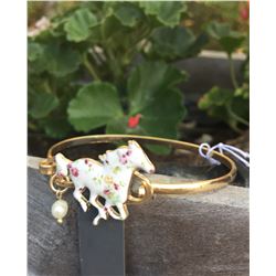 GOLD/CREAM FLORAL RUNNING HORSE BRACELET