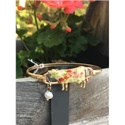 GOLD/CREAM FLORAL COW BRACELET