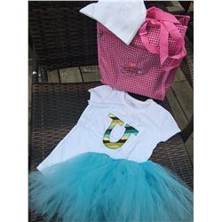 WHTE SHIRT WITH HORSE SHOE DESIGN/ KIDS 5-6/TURQUOISE TUTU/WHITE TODDLER HAT-COWGIRL FINESSE TOTE BA