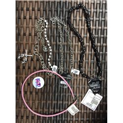 DISCOUNT JEWELER LOT OF 4/SILVER NECKLACE, DOUBLE PISTOL BOOT CHAIN,PINK ROPE NECKLACE, BLACK STONE 