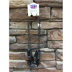 BLACK BEADED AND WOOD BEADED NECKLACE SET