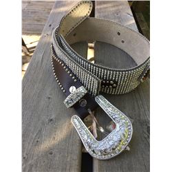 WIDE BLING BLACK LEATHER BELT/AMBER BLING SQUARE CONCHOS/SIZE SMALL