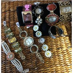 GROUP OF 10 NEW WATCHES  *need new watch batteries