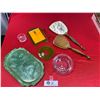 Image 2 : Nice lot of vanity dresser items