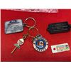 Image 2 : Lot of Vintage Keychains