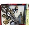 Image 2 : Small Tray of Vintage Collectables