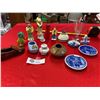 Image 2 : Collectable lot of porcelin ceramic figures etc