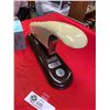 Image 2 : Vintage Office stapler with 4 boxes of refills