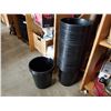 Image 2 : 50 PLASTIC PLANTER POTS