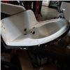 Image 1 : ENAMELLED CAST IRON SINK