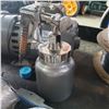 Image 2 : VACUUM PUMP AND PAINT SPRAYER