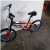 Image 3 : SUPERMAN YOUTH BIKE