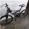 Image 3 : BLACK TRIBAL BIKE