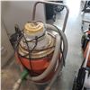 Image 2 : ORANGE SHOP VAC