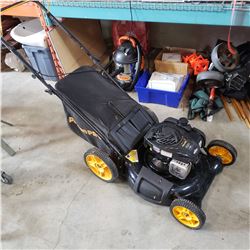 POULAN PRO 550EX GAS LAWN MOWER W/ CATCHER