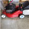 Image 6 : TORO 5/0 HORSEPOWER SELF-PROPELLED GAS LAWN MOWER W/ CATCHER