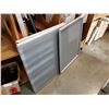 Image 2 : 4 METAL HINGED SIGN HOLDERS